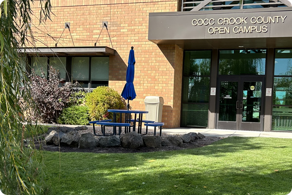 Picnic table on Prineville Campus 